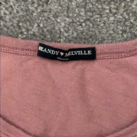 2 BRANDY MELVILLE TOPS - Picture 3 of 7